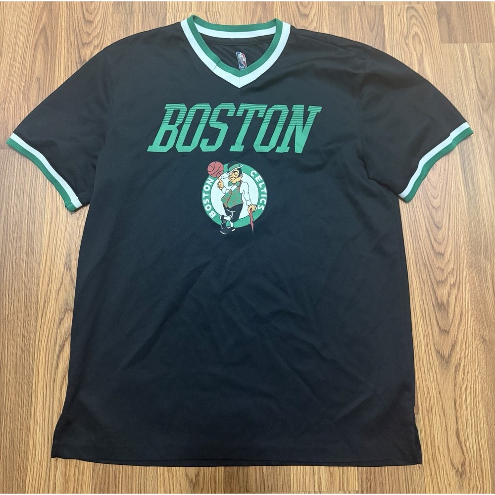 Boston Celtics Shirt Mens Large UNK V Neck Ringer Basketball Logo